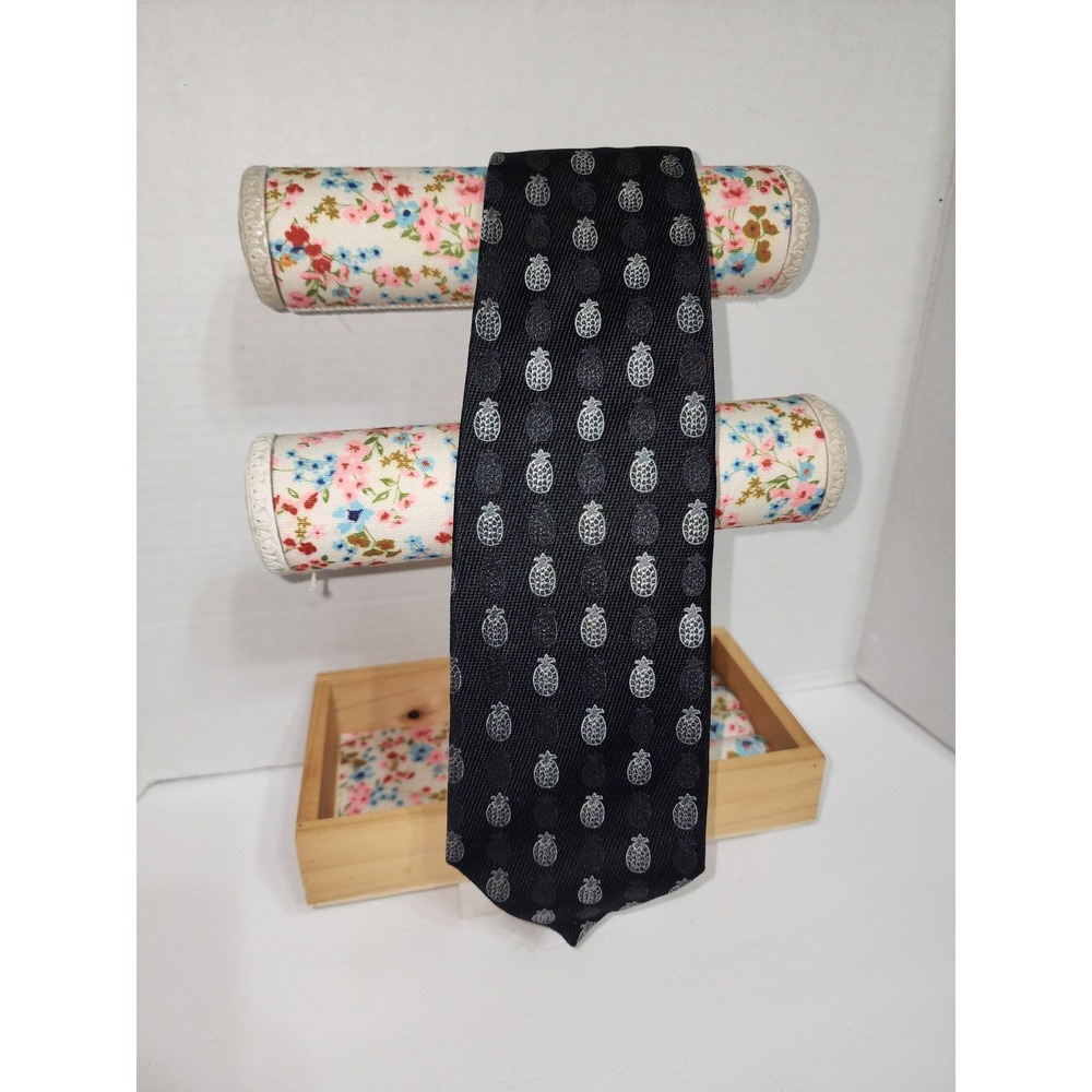 New Villa Bolgheri 100% silk Pineapple Tie